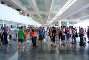 Casi un millón de pasajeros se movilizaron en aeropuertos dominicanos en octubre