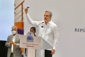 Presidente Abinader anuncia Entrega Tarjeta Bono Navideño que beneficiará a Un millón 700 mil familias