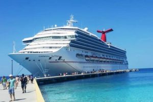 ANALIZAN RETOS DE COMERCIANTES PARA SERVICIO A CRUCERISTAS EN PUERTO PLATA