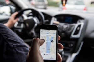 Arranca regulación del Intrant para plataformas digitales que ofrecen servicio como Uber