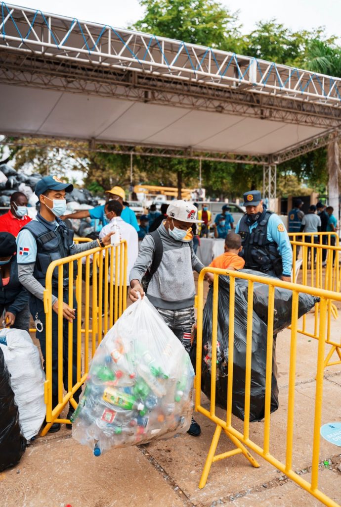 Alcaldía celebrará intercambio de plásticos por juguetes