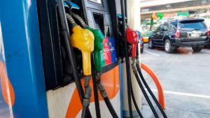 Industria y Comercio mantiene invariables los precios de los combustibles