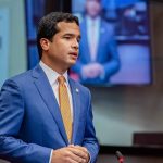 Omar Fernández, un político con temor a Dios y respetuoso de su padre
