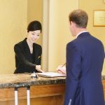 Sector hoteles, bares y restaurantes creció un 6.2% en mayo 2026