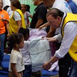 Michel Brukier y el Club de Leones entregan útiles escolares a 1,000 niños de Sosúa